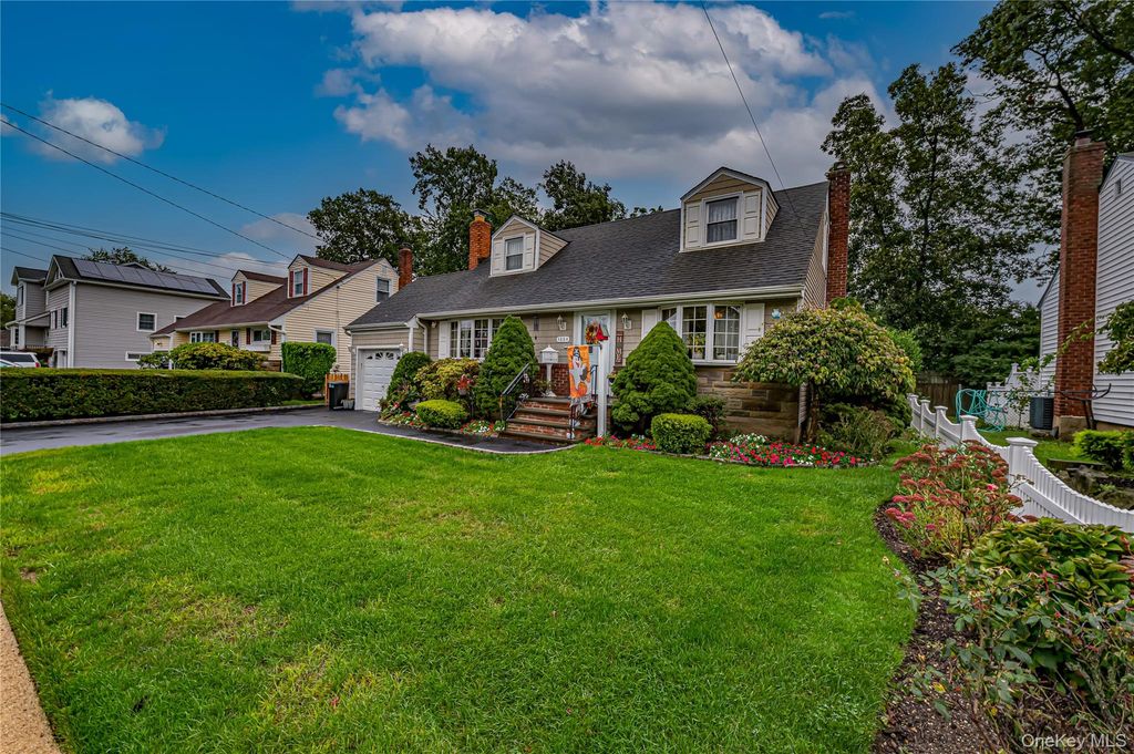 3884 Lincoln Street, Seaford, NY 11783 — photo 3
