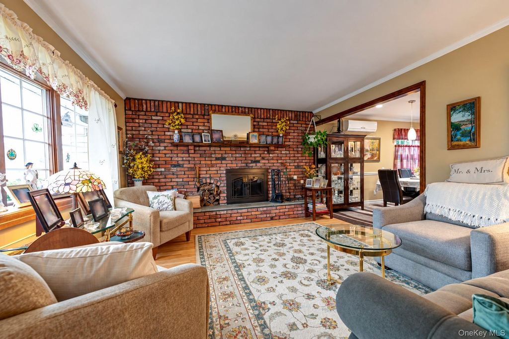 3884 Lincoln Street, Seaford, NY 11783 — photo 4