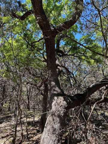 23 Heathrow LN, Wimberley, TX 78676