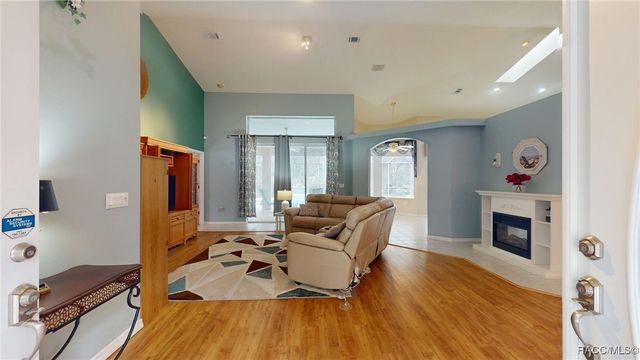 4396 N Forest Lake Drive, Hernando, FL 34442