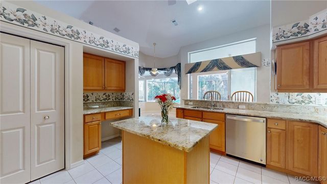 4396 N Forest Lake Drive, Hernando, FL 34442