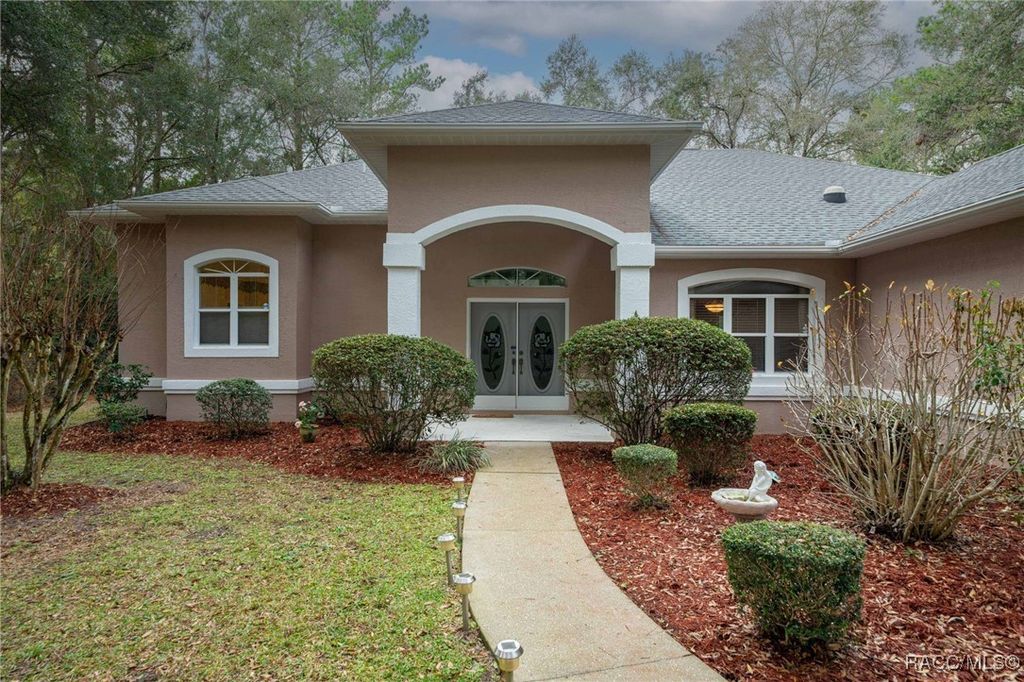 4396 N Forest Lake Drive, Hernando, FL 34442