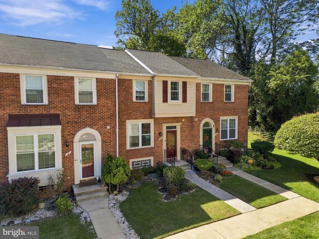 10 MACCONNACHY SQ, Baltimore, MD 21207