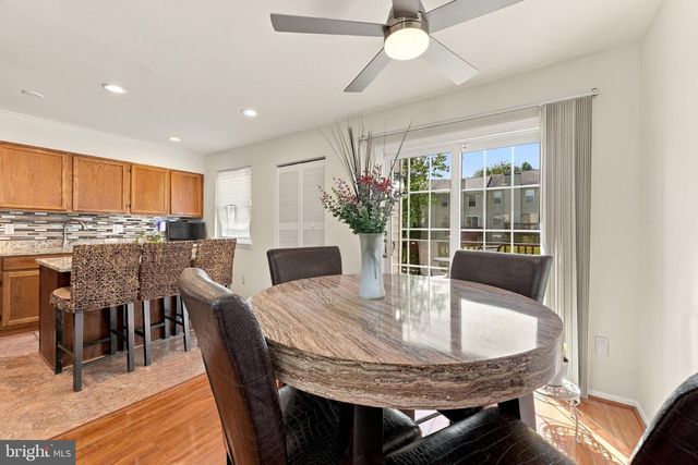 10 MACCONNACHY SQ, Baltimore, MD 21207