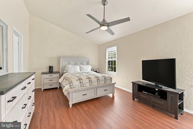 10 MACCONNACHY SQ, Baltimore, MD 21207