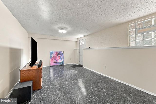 10 MACCONNACHY SQ, Baltimore, MD 21207