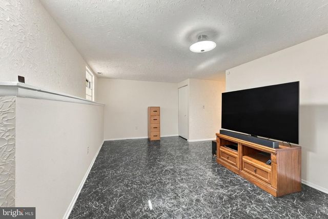 10 MACCONNACHY SQ, Baltimore, MD 21207