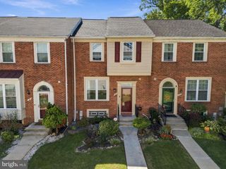 10 MACCONNACHY SQ, Baltimore, MD 21207