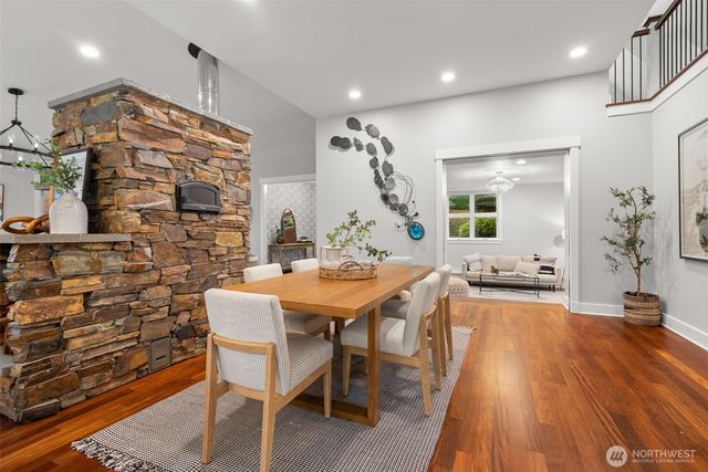 8803 NE Koura Road, Bainbridge Island, WA 98110