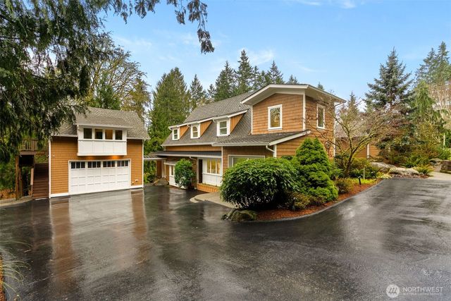 8803 NE Koura Road, Bainbridge Island, WA 98110