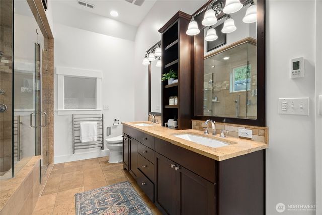 8803 NE Koura Road, Bainbridge Island, WA 98110