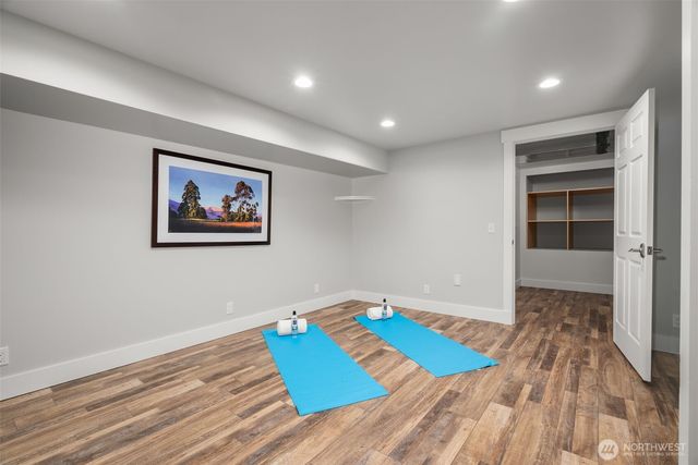 8803 NE Koura Road, Bainbridge Island, WA 98110