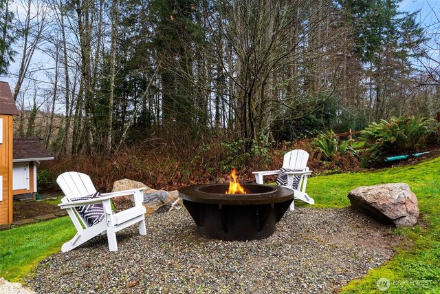 8803 NE Koura Road, Bainbridge Island, WA 98110
