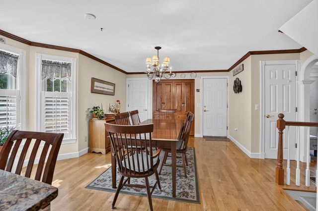 5 Suffolk Park, Nashua, NH 03063
