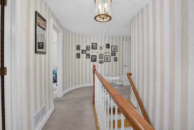 5 Suffolk Park, Nashua, NH 03063