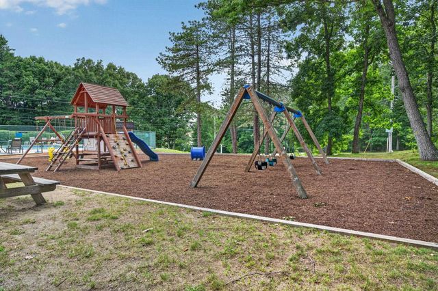 5 Suffolk Park, Nashua, NH 03063
