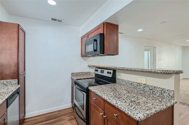 2750 South Durango Drive 2121, Las Vegas, NV 89117