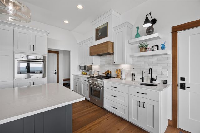 10303 N Wieber Dr, Spokane, WA 99208