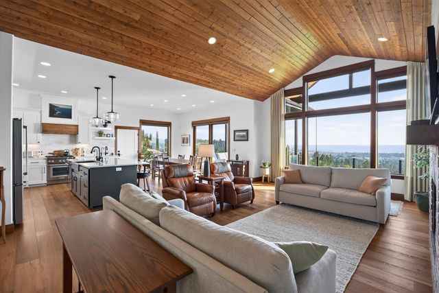 10303 N Wieber Dr, Spokane, WA 99208