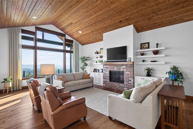 10303 N Wieber Dr, Spokane, WA 99208