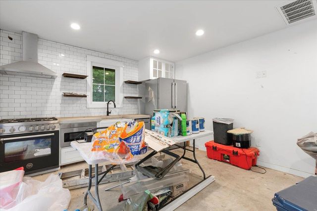 7512 Hardy DR, Austin, TX 78757