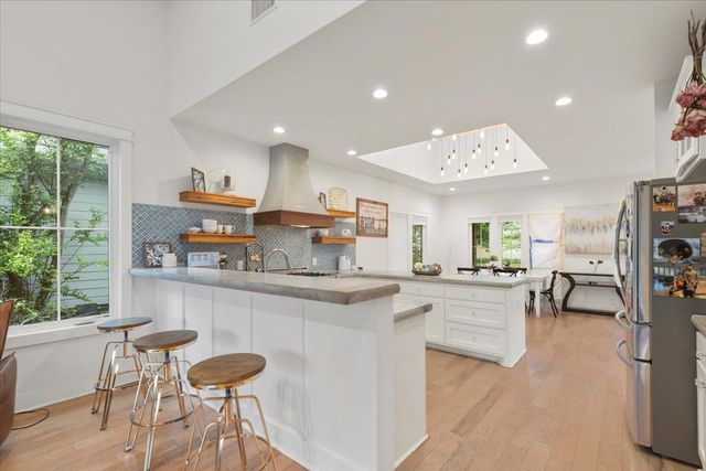 7512 Hardy DR, Austin, TX 78757