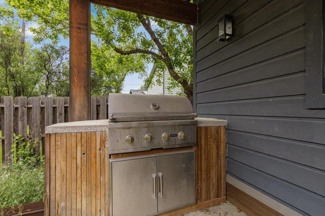 7512 Hardy DR, Austin, TX 78757