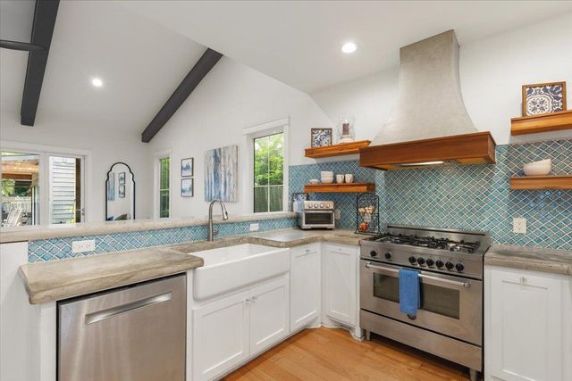 7512 Hardy DR, Austin, TX 78757