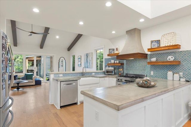 7512 Hardy DR, Austin, TX 78757