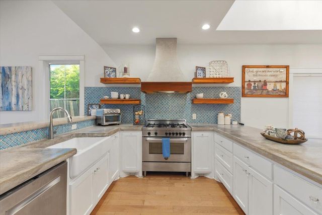 7512 Hardy DR, Austin, TX 78757