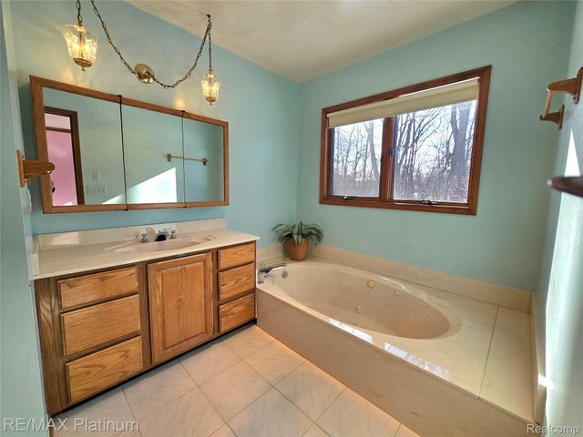 30477 Pickford Street, Livonia, MI 48152