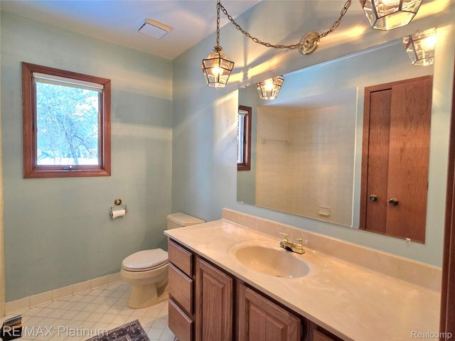 30477 Pickford Street, Livonia, MI 48152