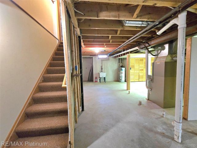 30477 Pickford Street, Livonia, MI 48152