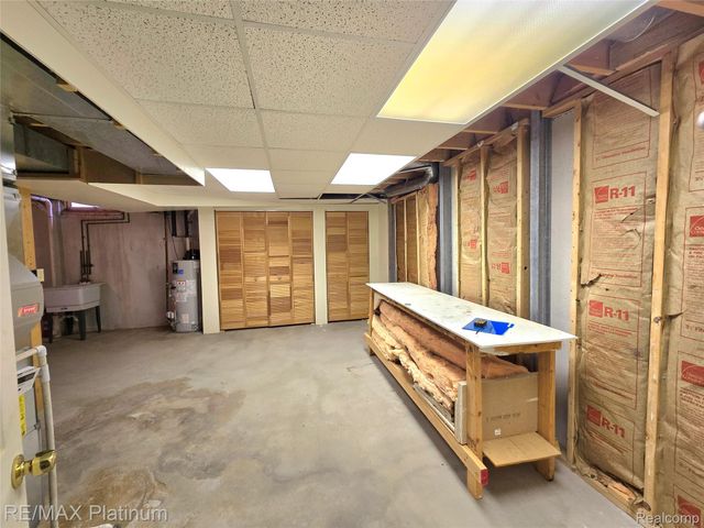 30477 Pickford Street, Livonia, MI 48152