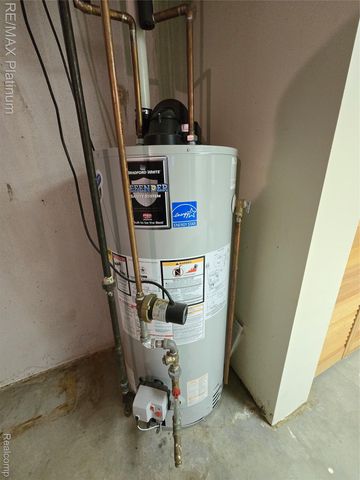 30477 Pickford Street, Livonia, MI 48152