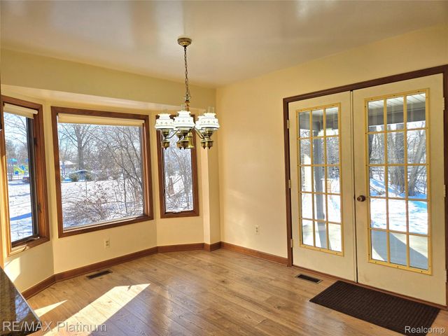 30477 Pickford Street, Livonia, MI 48152