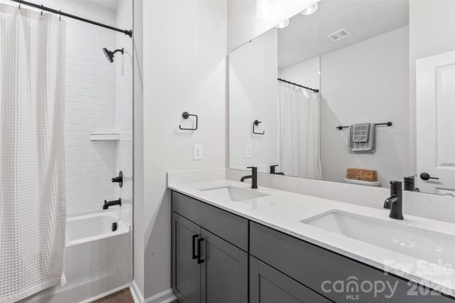 5730 Clear Creek Lane, Charlotte, NC 28215