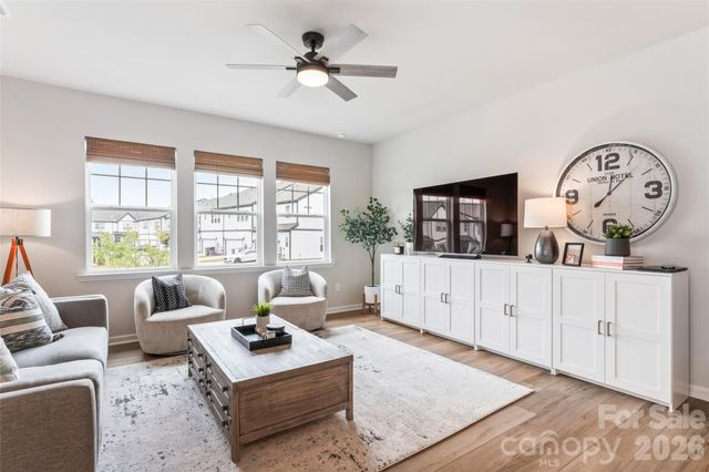 5730 Clear Creek Lane, Charlotte, NC 28215