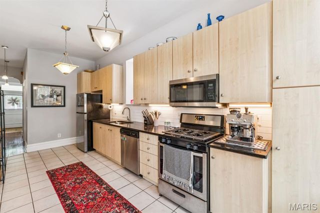 2704 Louisiana Avenue, St Louis, MO 63118