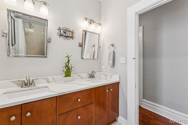 2704 Louisiana Avenue, St Louis, MO 63118