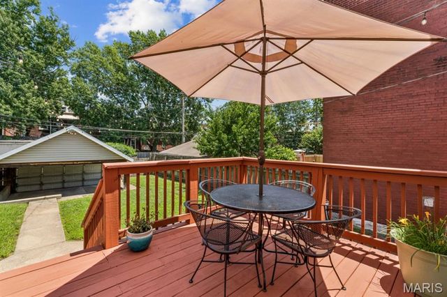 2704 Louisiana Avenue, St Louis, MO 63118