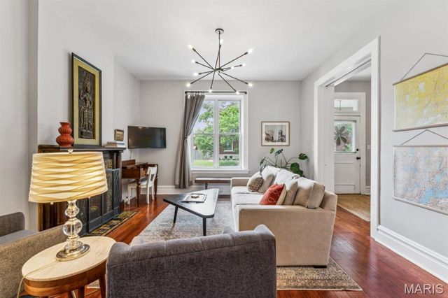 2704 Louisiana Avenue, St Louis, MO 63118