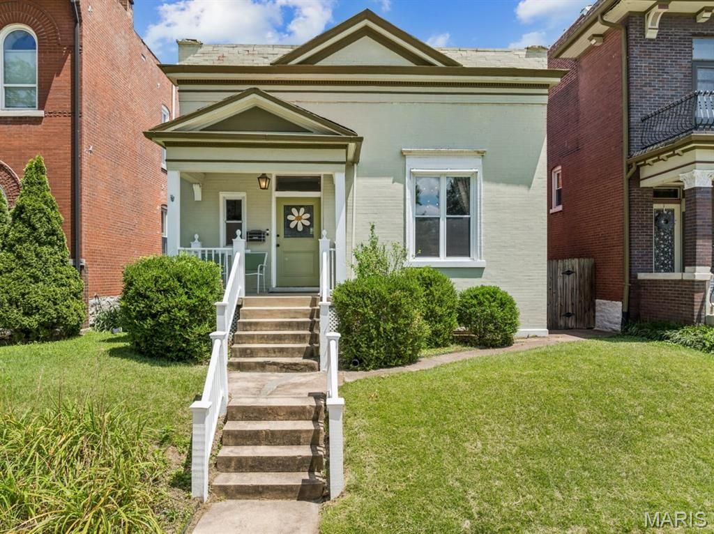 2704 Louisiana Avenue, St Louis, MO 63118