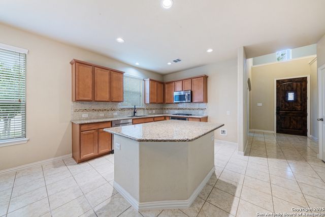 515 Secluded Grove, San Antonio, TX 78253