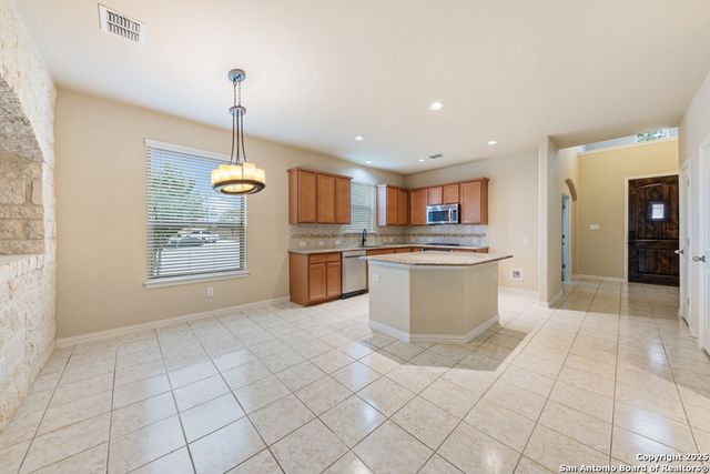 515 Secluded Grove, San Antonio, TX 78253