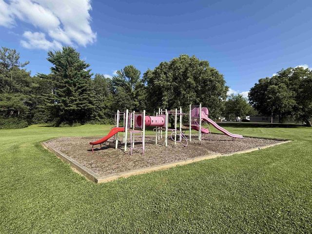 40 Fawn Drive, Wisconsin Dells, WI 53965