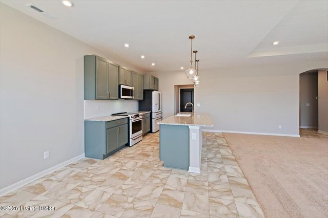 114 Dayflower Ct, Shepherdsville, KY 40165