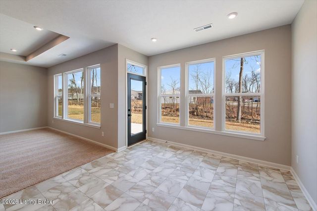 114 Dayflower Ct, Shepherdsville, KY 40165