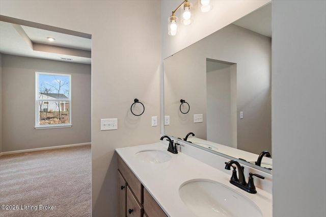 114 Dayflower Ct, Shepherdsville, KY 40165