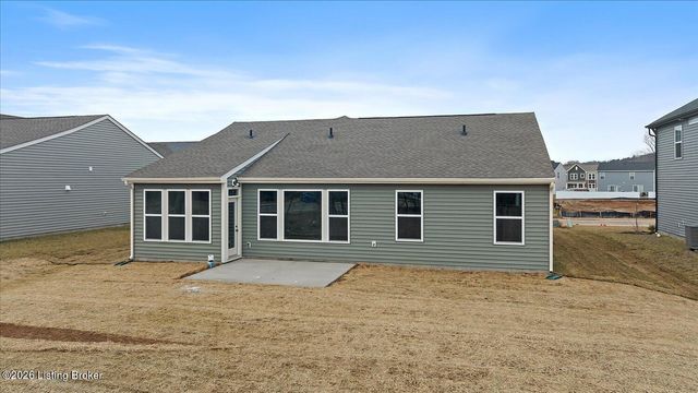 114 Dayflower Ct, Shepherdsville, KY 40165